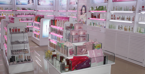 雅琳娜化妝品加盟全解析 費用、條件及加盟店運營實況